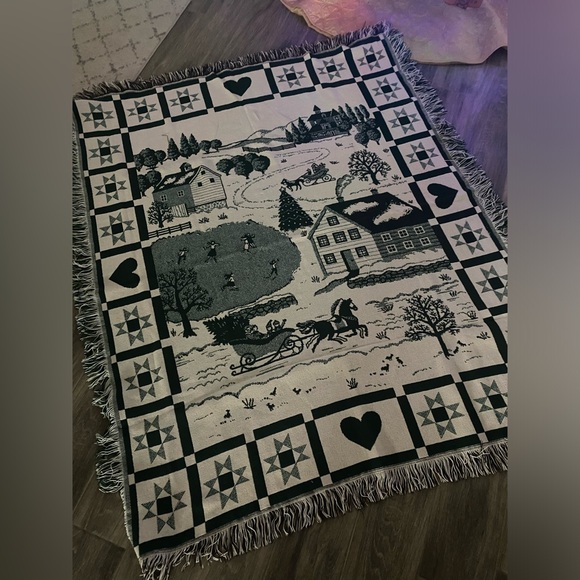 Christmas Tree Sleigh Ride Ice Skating Hearts Crown Crafts Throw Blanket Winter - Picture 3 of 6